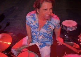 Imagen del autovídeo que John Stamos se grabó en pleno concierto del Kursaal y subió a su perfil de Instagram.