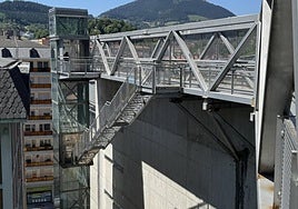 El ascensor de Ferixaleku, uno de los que va conocer la sustitución integral del elevador en un proceso que se prolongará cuatro meses.
