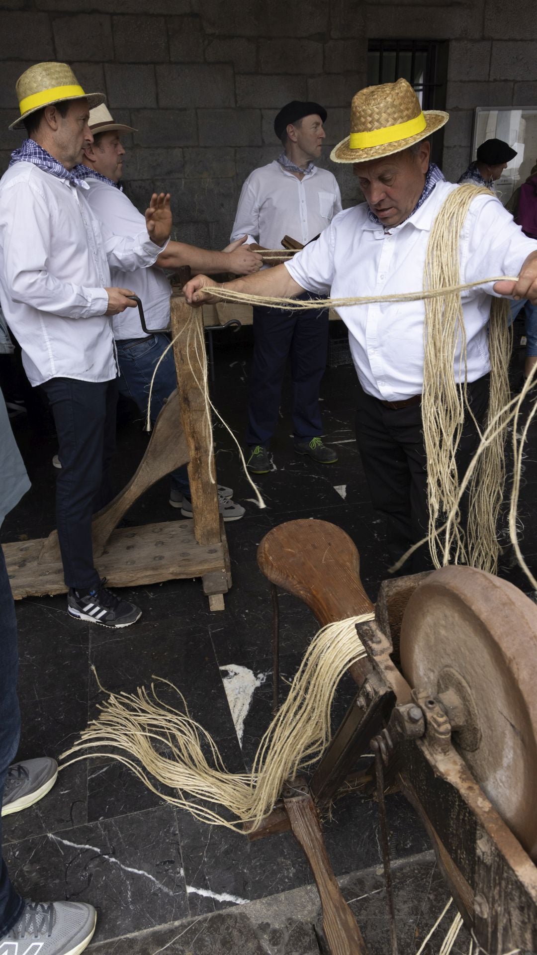 Ambiente festivo en Astigarraga por el día de Santa Ana