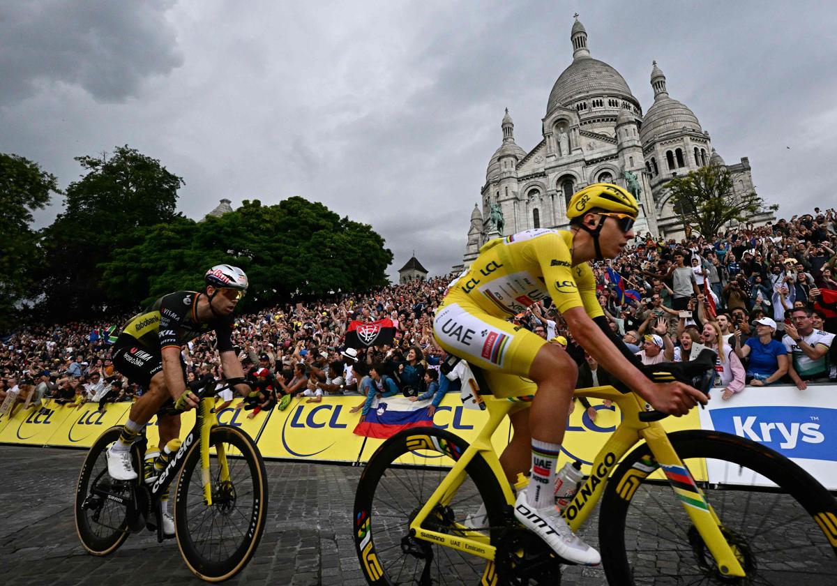 Van Aert y Pogacar, al paso ante el Sagrado Corazón.