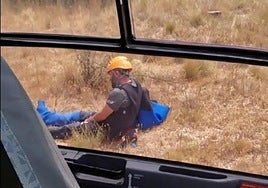 Captura de vídeo del rescate del barranquista arrasatearra herido en Alquézar.