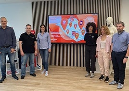 Maeztu (Mugan), Lumbreras (Bidashop), Alzaga, Fernández (Badoa), Portabales (Bar Zubi) y Camarero (Jeca y Bost), en la presentación de ayer.