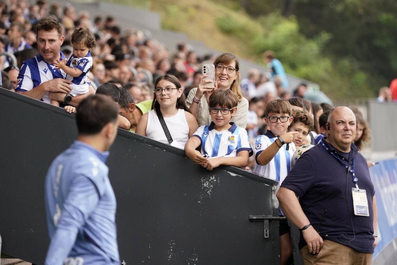 La afición de la Real Sociedad, volcada con el equipo