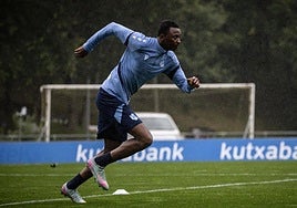 Sadiq, durante un entrenamiento este verano en Zubieta.