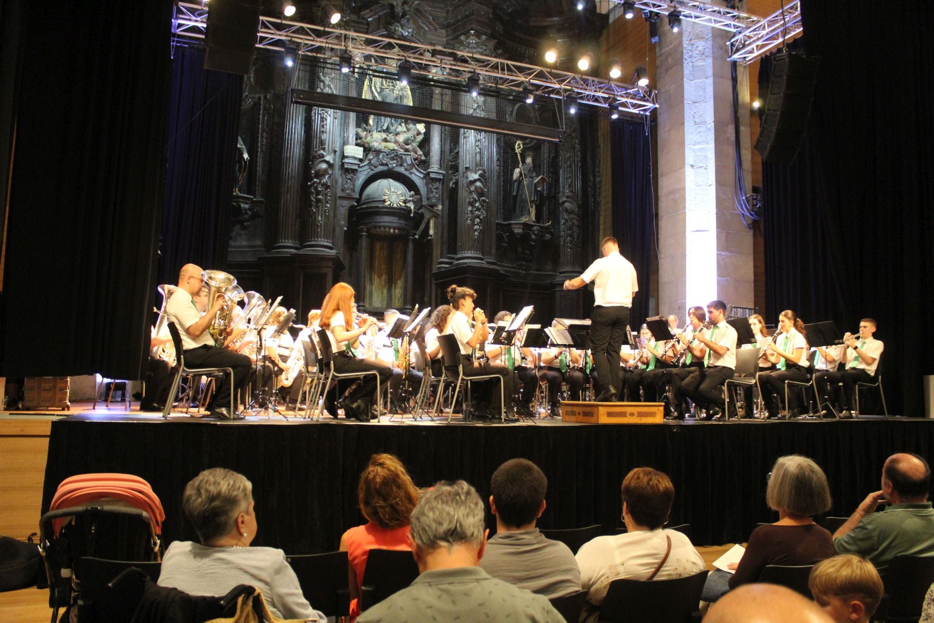 Prozesioa, meza, musika banda, bigantxak eta txaranga San Inazio Egunean