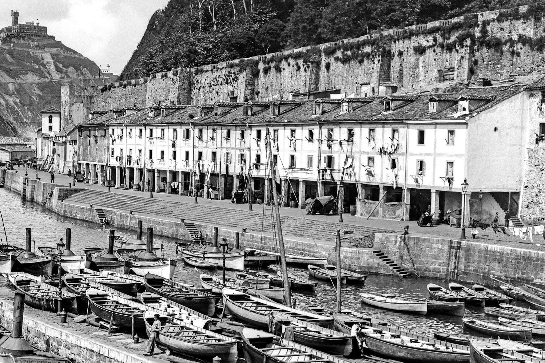 Imagen secundaria 1 - Así era la Jarana, el barrio donostiarra que cumple 175 años