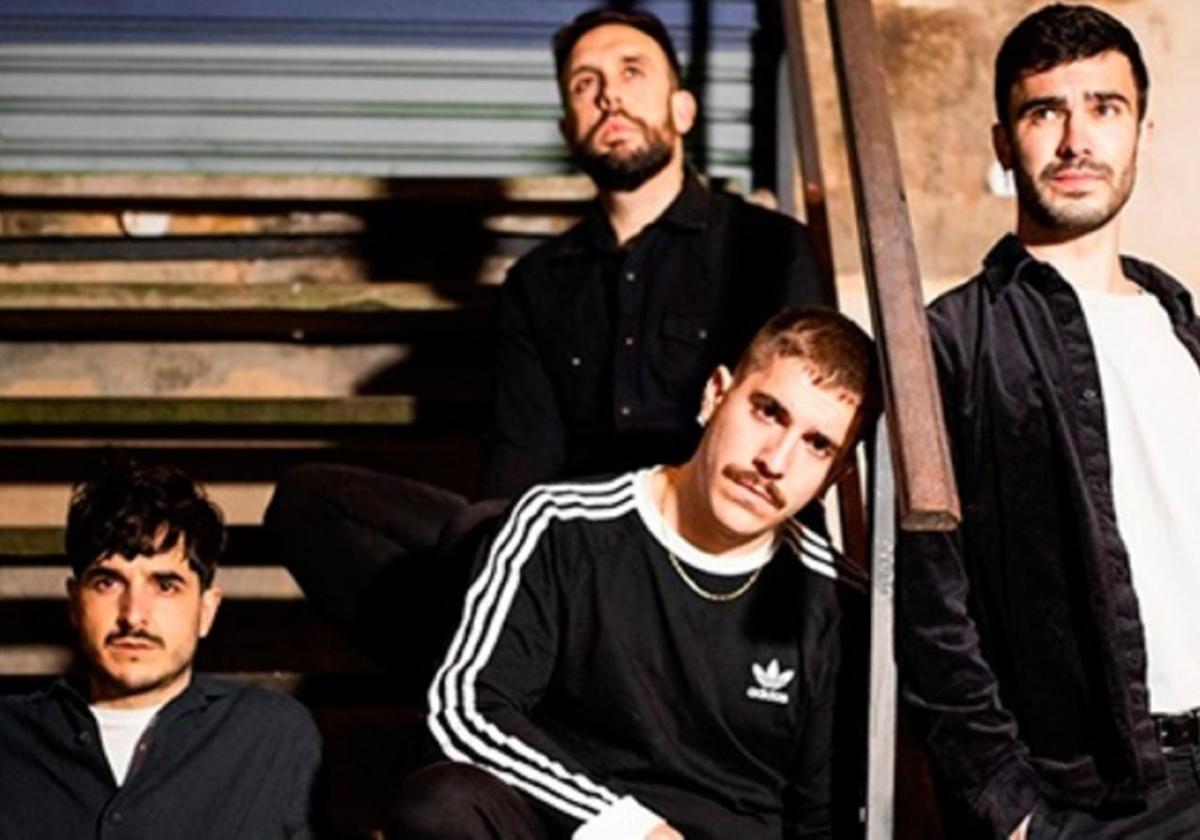 La banda rockera Ezpalak presentará mañana su cuarto álbum 'Gatza' en las fiestas de San Lorenzo.