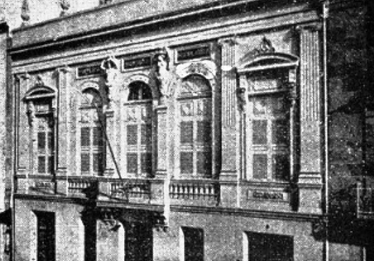 Palacio de Bellas Artes en la calle Euskal Herria.