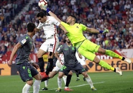 Rulli despeja un centro