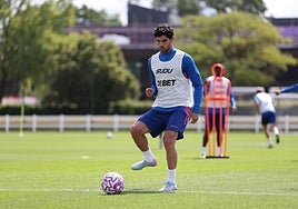 Gonçalo Guedes aparece en uno de los entrenamientos con el Wolverhampton de estos días.