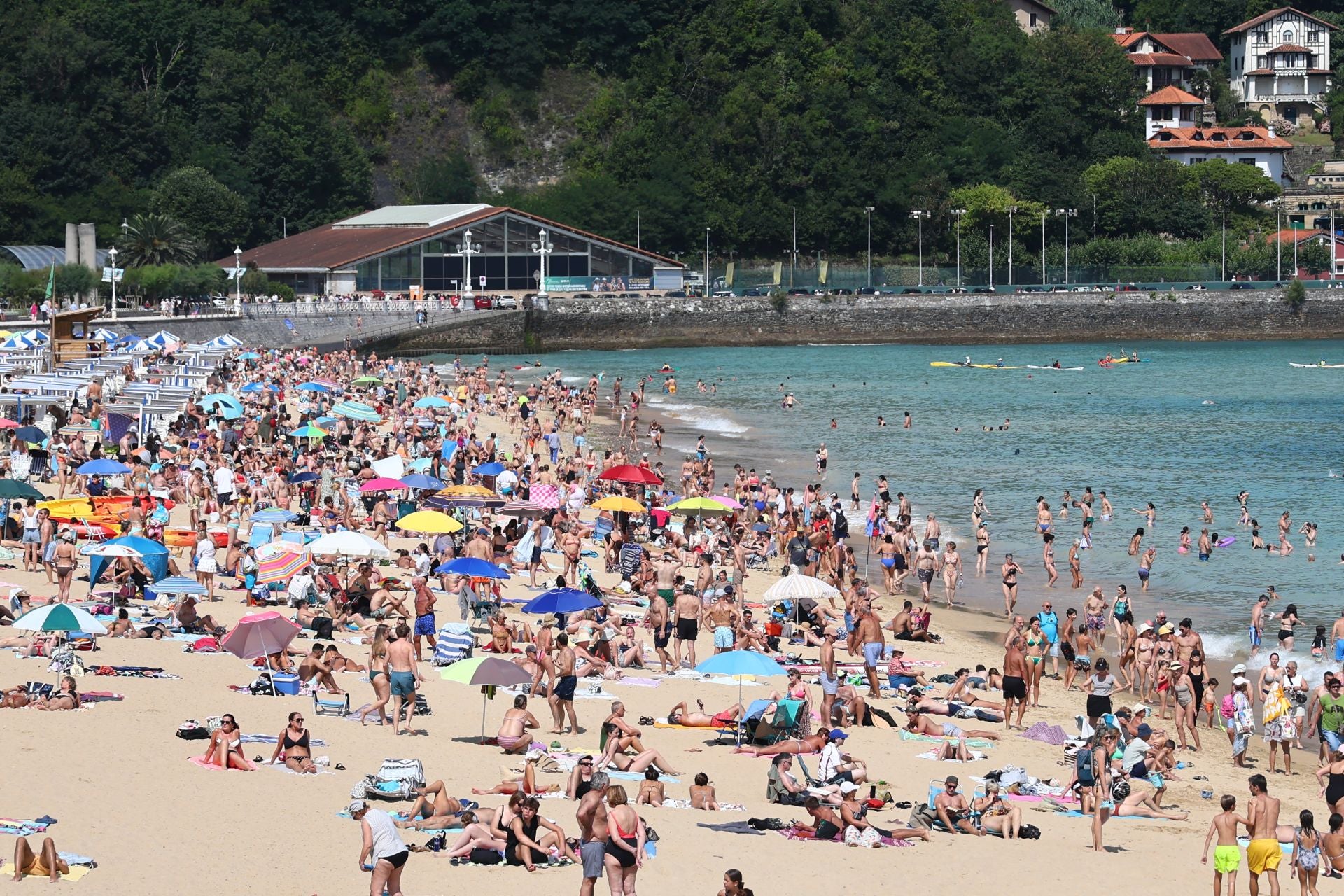 Agosto arranca veraniego