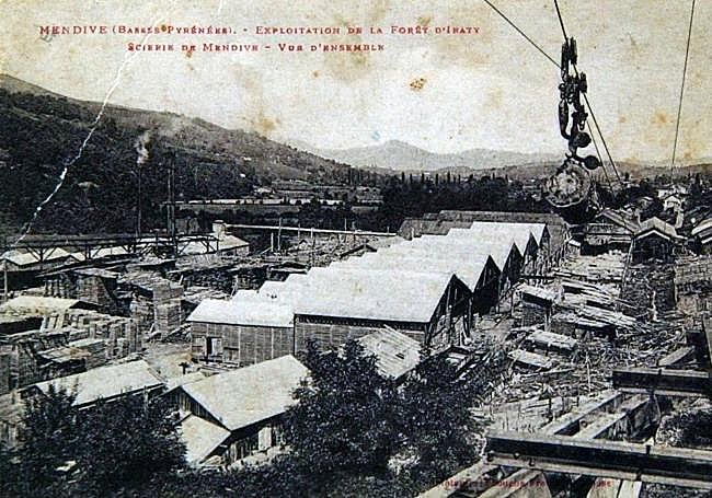 Aserradero de Mendibe, cerca de Donibane Garazi, punto de llegada del largo cable de 18 km que partía de Irati.