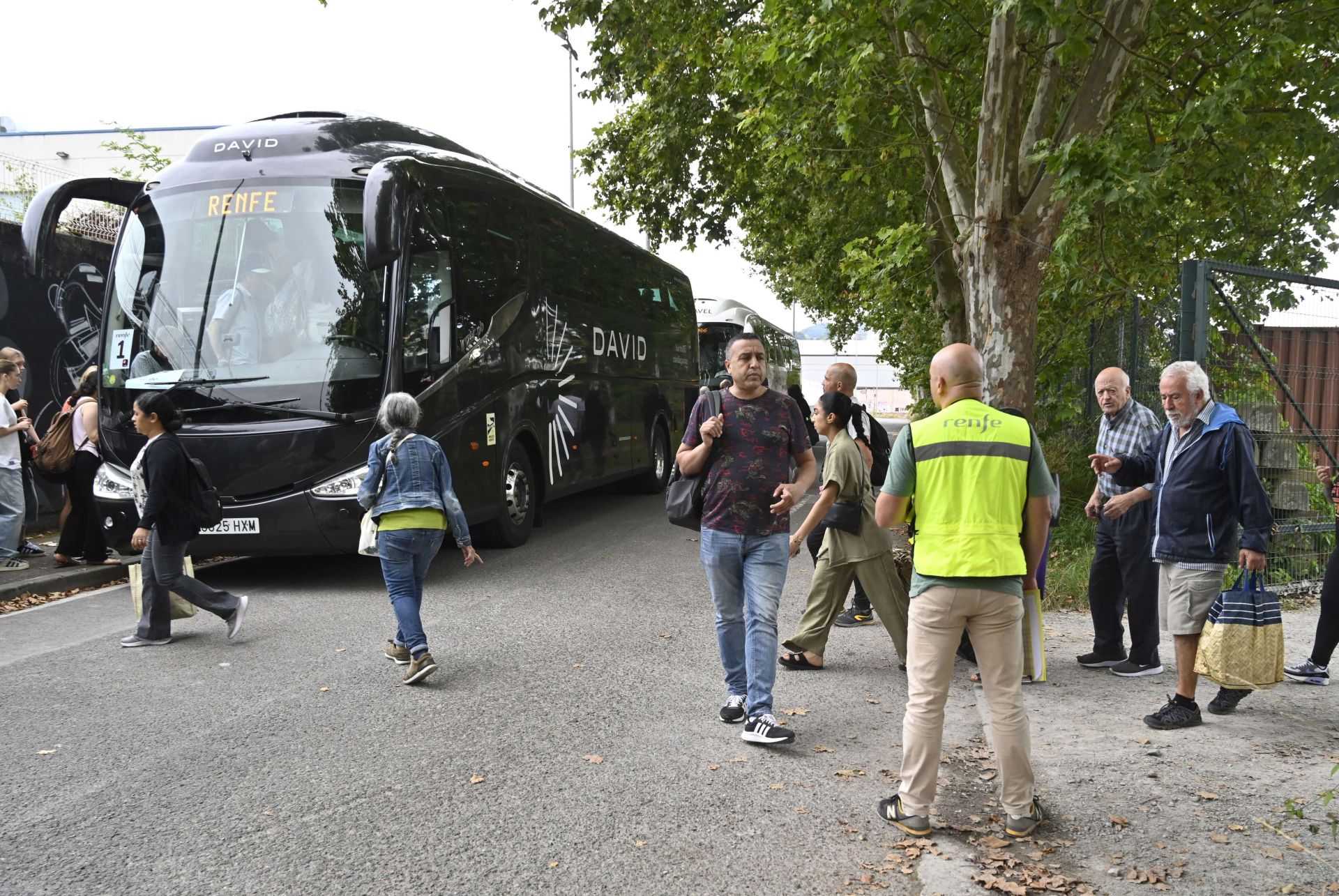 Renfe cubrirá con 40 trenes y 480 autobuses el servicio nocturno de Cercanías.