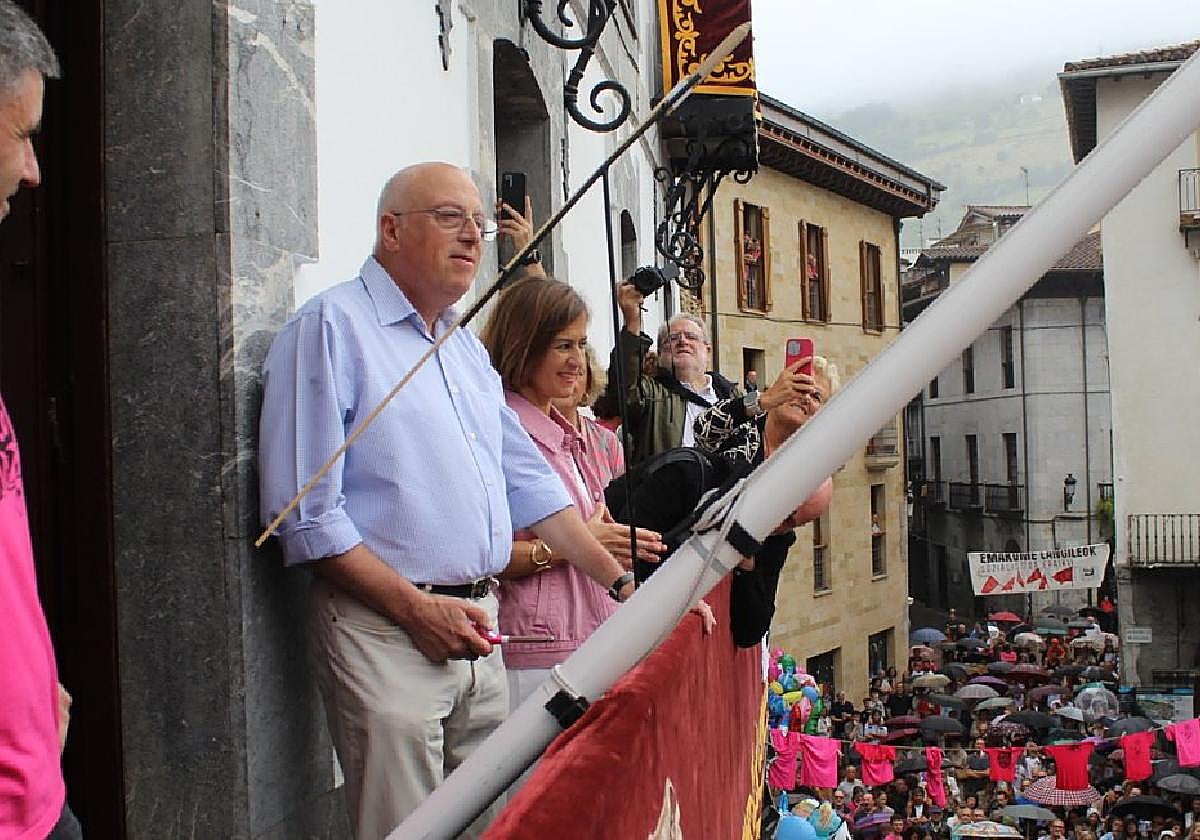 El edil Mikel Odriozola hace referencia al txupinazo como uno de «los momentos más emotivos» de estos sanignacios.