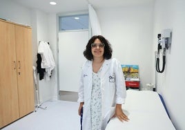 Vanessa Aguilar, ayer en su consulta de Atención Primaria del centro de salud de Altza, en Donostia.