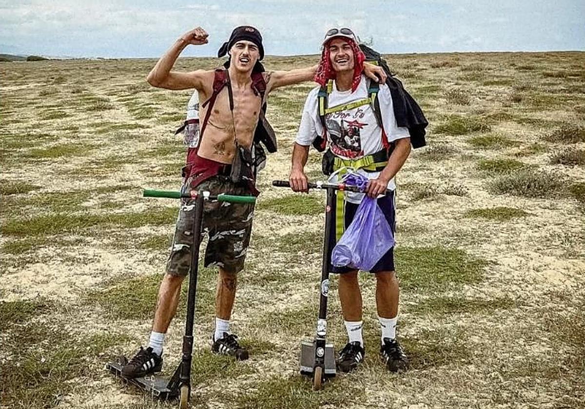 De San Sebastián a París en patinete: el viaje de 1.000 kilómetros de dos jóvenes vascos con 100 euros de presupuesto