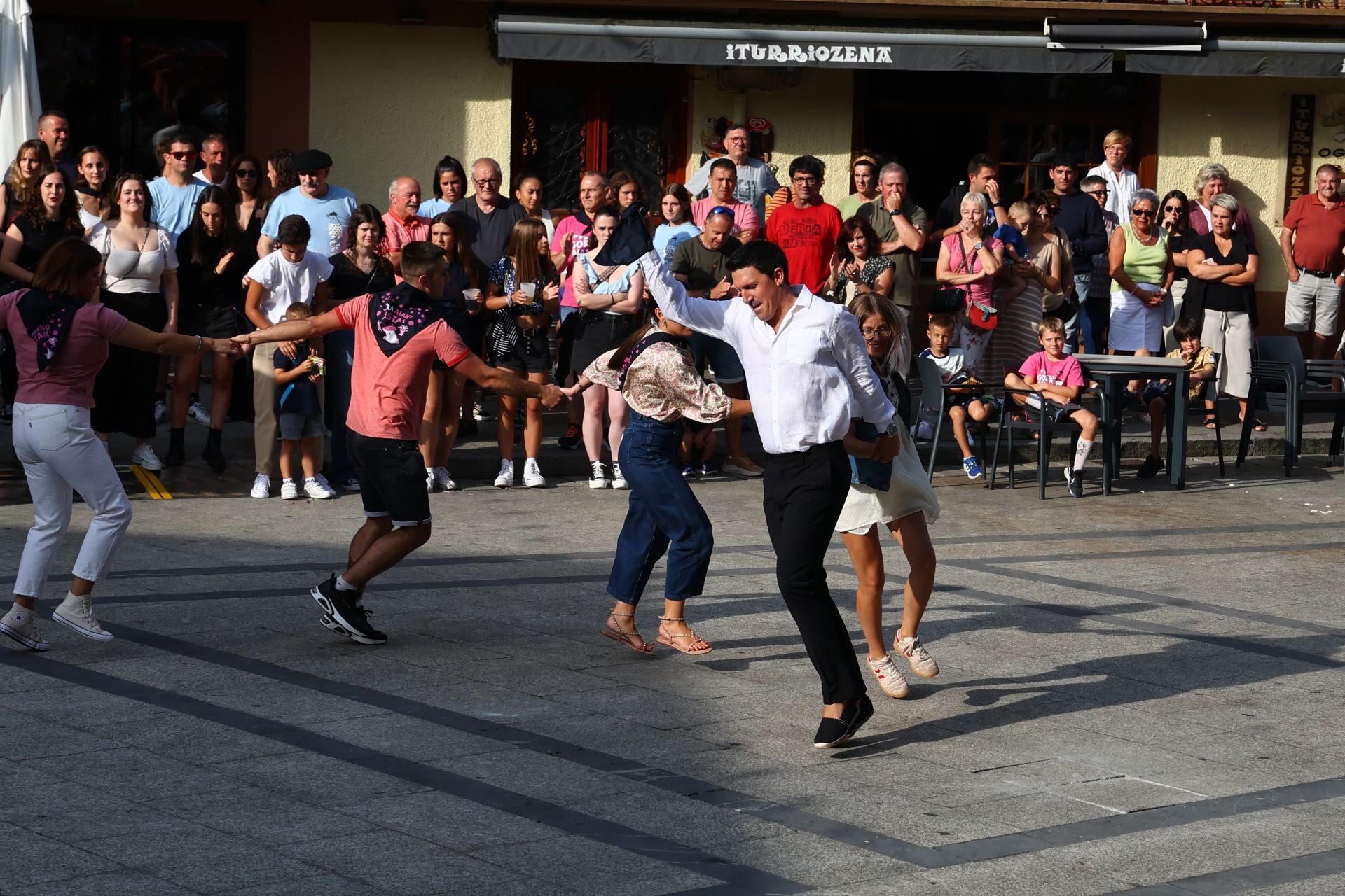 San Donato y San Lorenzo llegan a Aia