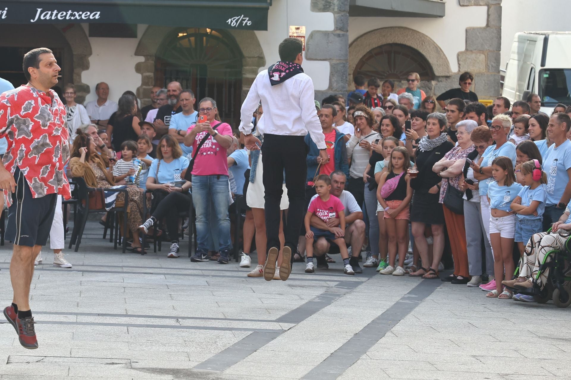 San Donato y San Lorenzo llegan a Aia