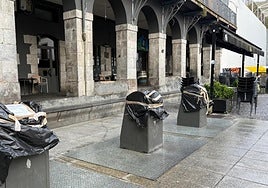 El Ayuntamiento retirará hoy los contenedores soterrados de Herriko plaza.