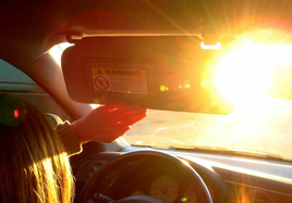 Cómo cuidar la pintura del coche en verano y los remedios para evitar daños, desde vinilos a barnices