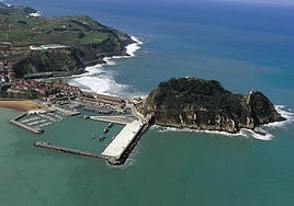 Vista aérea de Getaria, cuyo puerto interior necesita una renovación que será ejecutada sin modificar su altura.