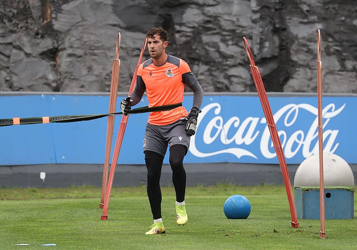 Unai Marrero realiza un ejercicio durante un entrenamiento de esta pretemporada