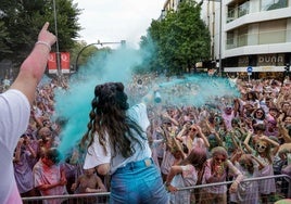 Donostia llena las calles para celebrar el comienzo de la Semana Grande