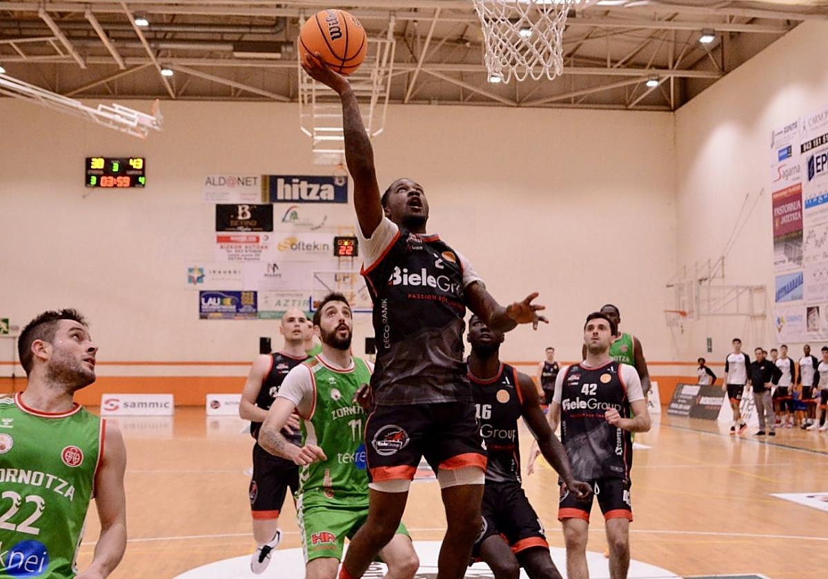 Biele ISBko jokalariak aurreko denboraldian.