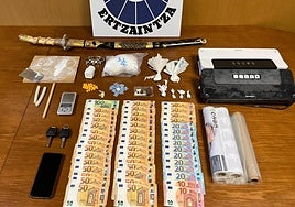 Material incautado por la Ertzaintza.