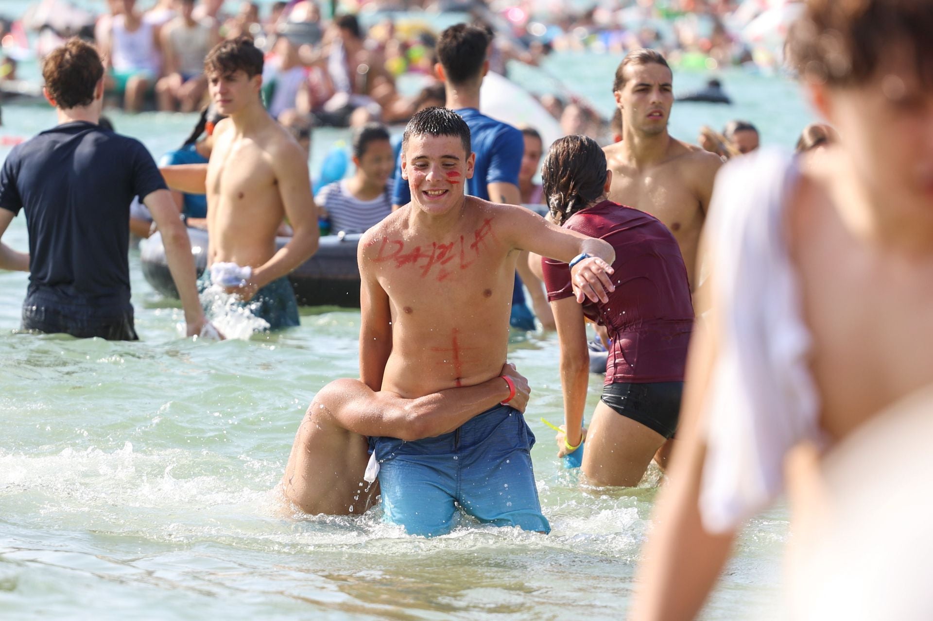 Multitudinario abordaje en San Sebastián