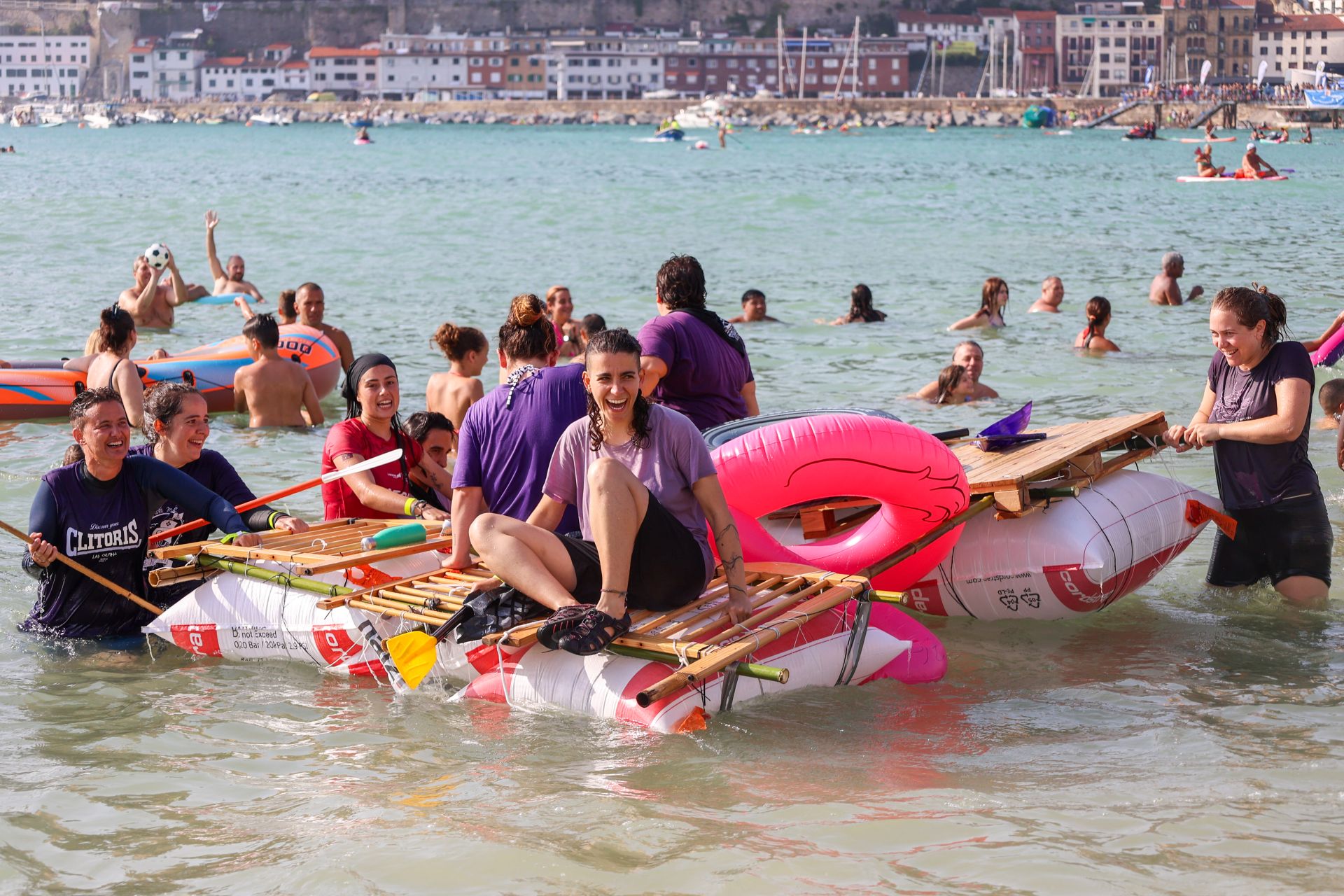 Multitudinario abordaje en San Sebastián
