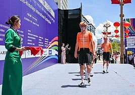 Nicolas Alustiza, en la presentación de una de las etapas de la carrera Trans-Himalaya del Tíbet.