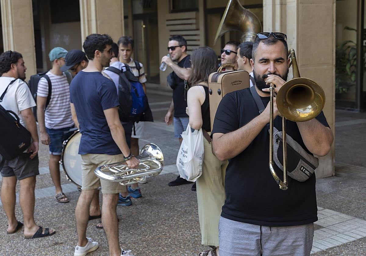 Eneko Gómez. Trombonista de Joselontxos Txaranga desde sus inicios