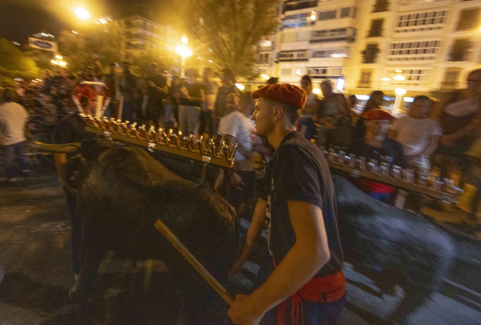 Los toros de fuego encienden el Boulevard
