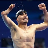 Iñigo Llopis eta Nahia Zudaire, Singapurreko izen propioen artean