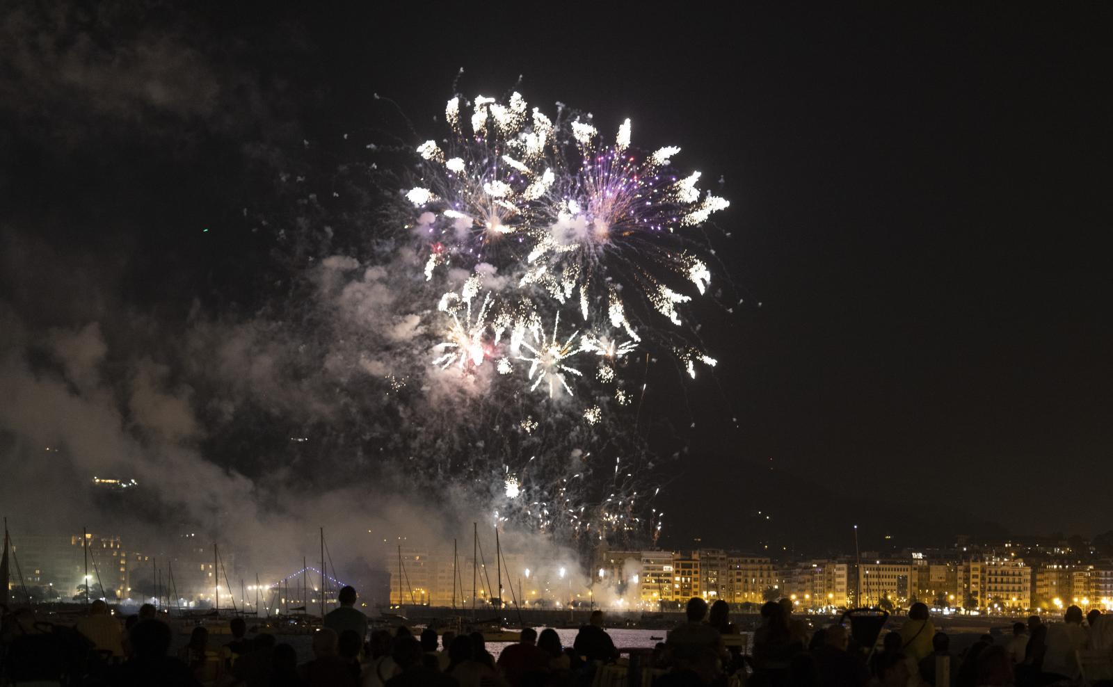 Tradición y modernidad de la mano de Pirotecnia Peñarroja