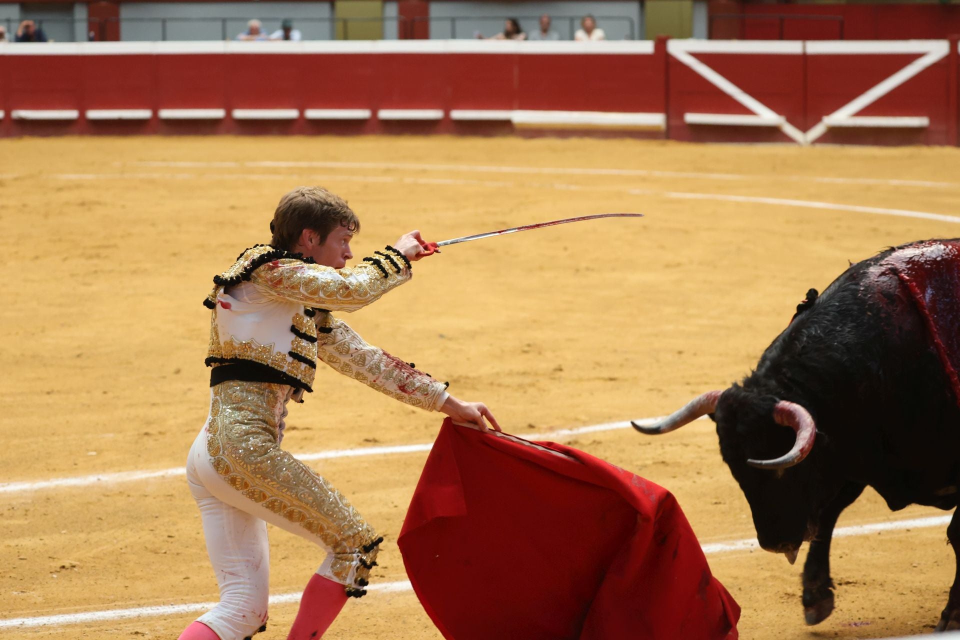 El encierro de El Vellosino abre las corridas de toros del Aste Nagusia