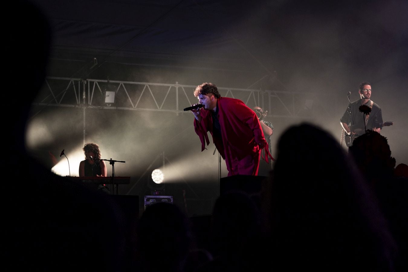Intimidad y energía contagiosa con Janus Lester