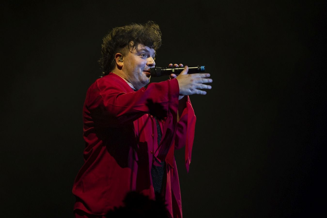 Intimidad y energía contagiosa con Janus Lester