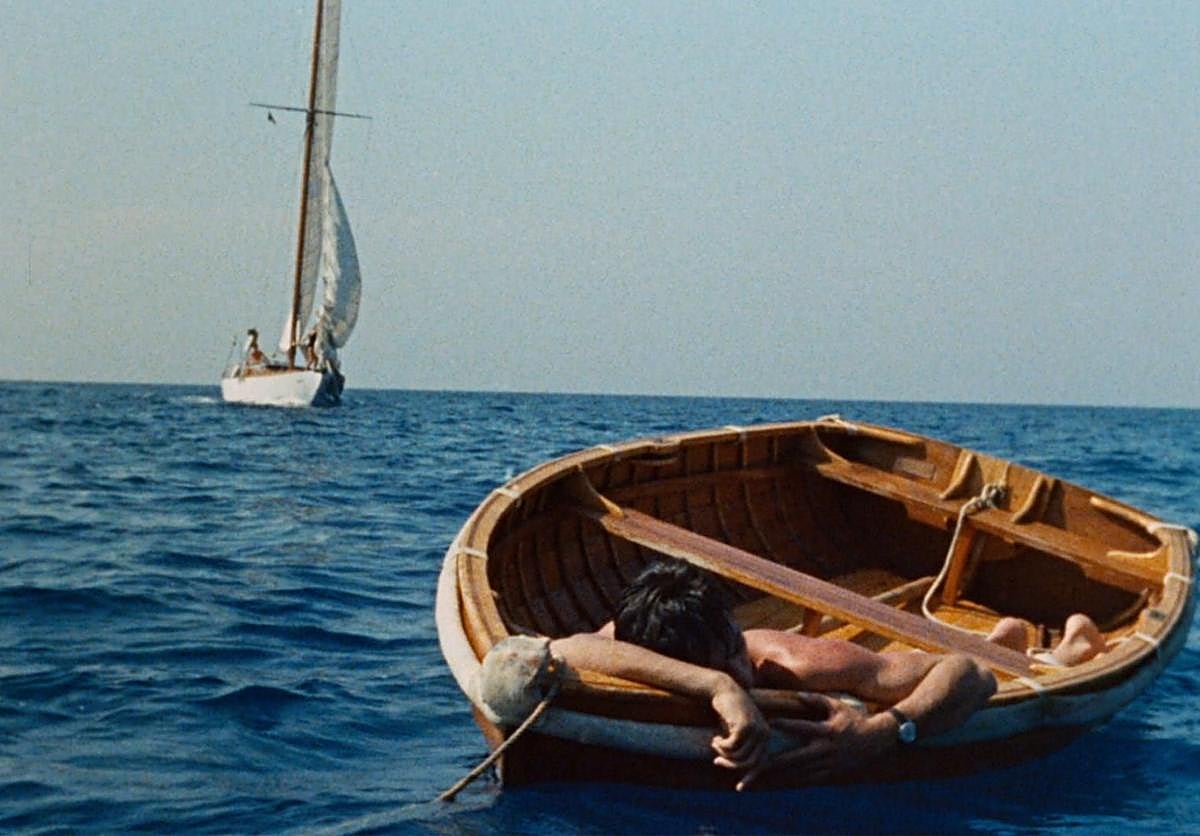 Imagen principal - Alain Delon, en un bote a la deriva en 'A pleno sol'; un sofocante Brooklyn es el escenario de 'Haz lo que debas' y la icónica imagen de Marilyn Monroe en 'La tentación vive arriba'. 