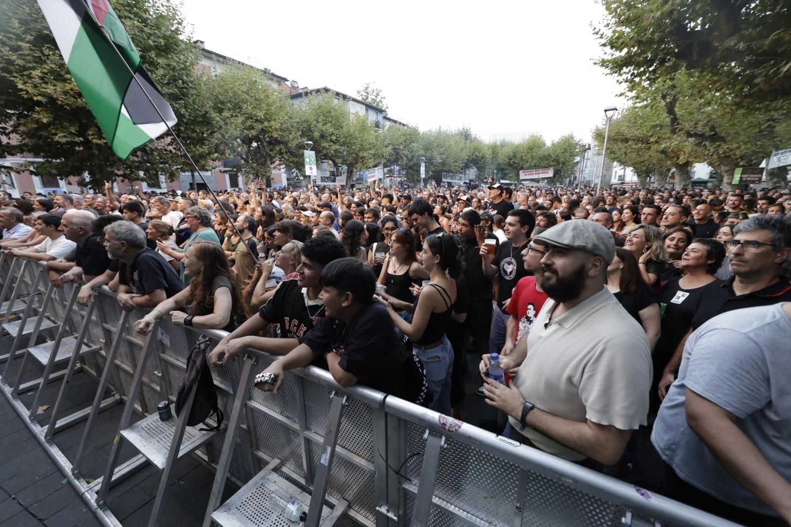 Fermin Muguruza entusiasma en Irun