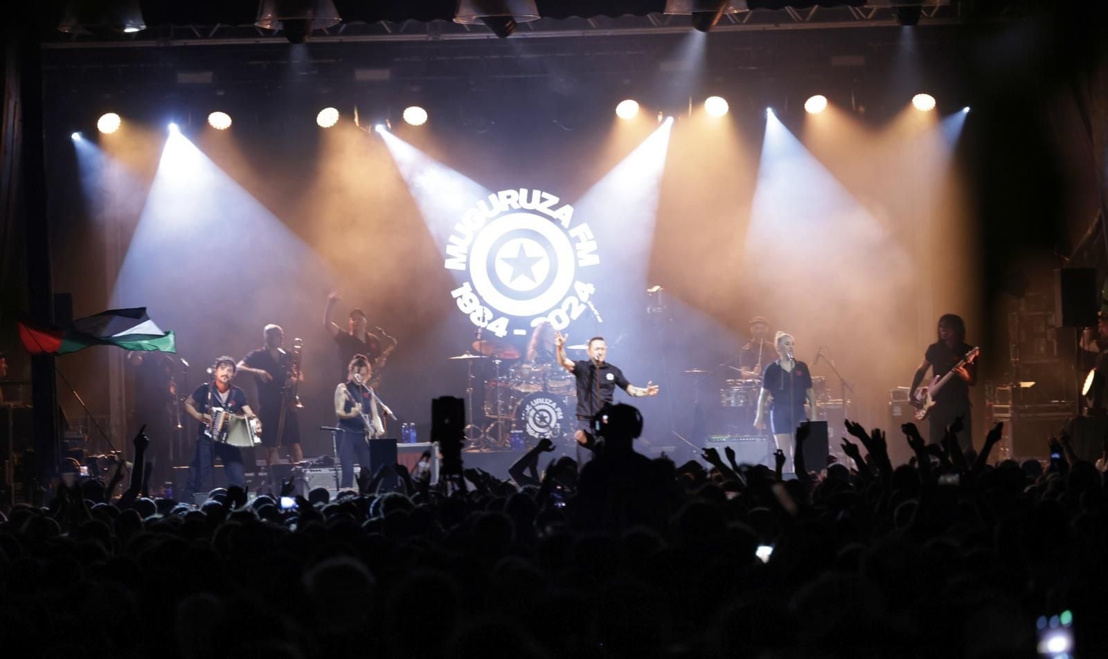 Fermin Muguruza entusiasma en Irun