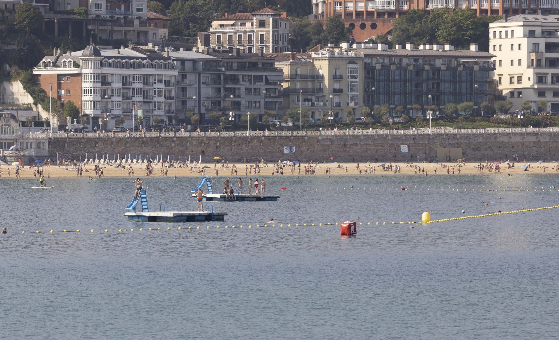 La ola de calor asfixia Donostia