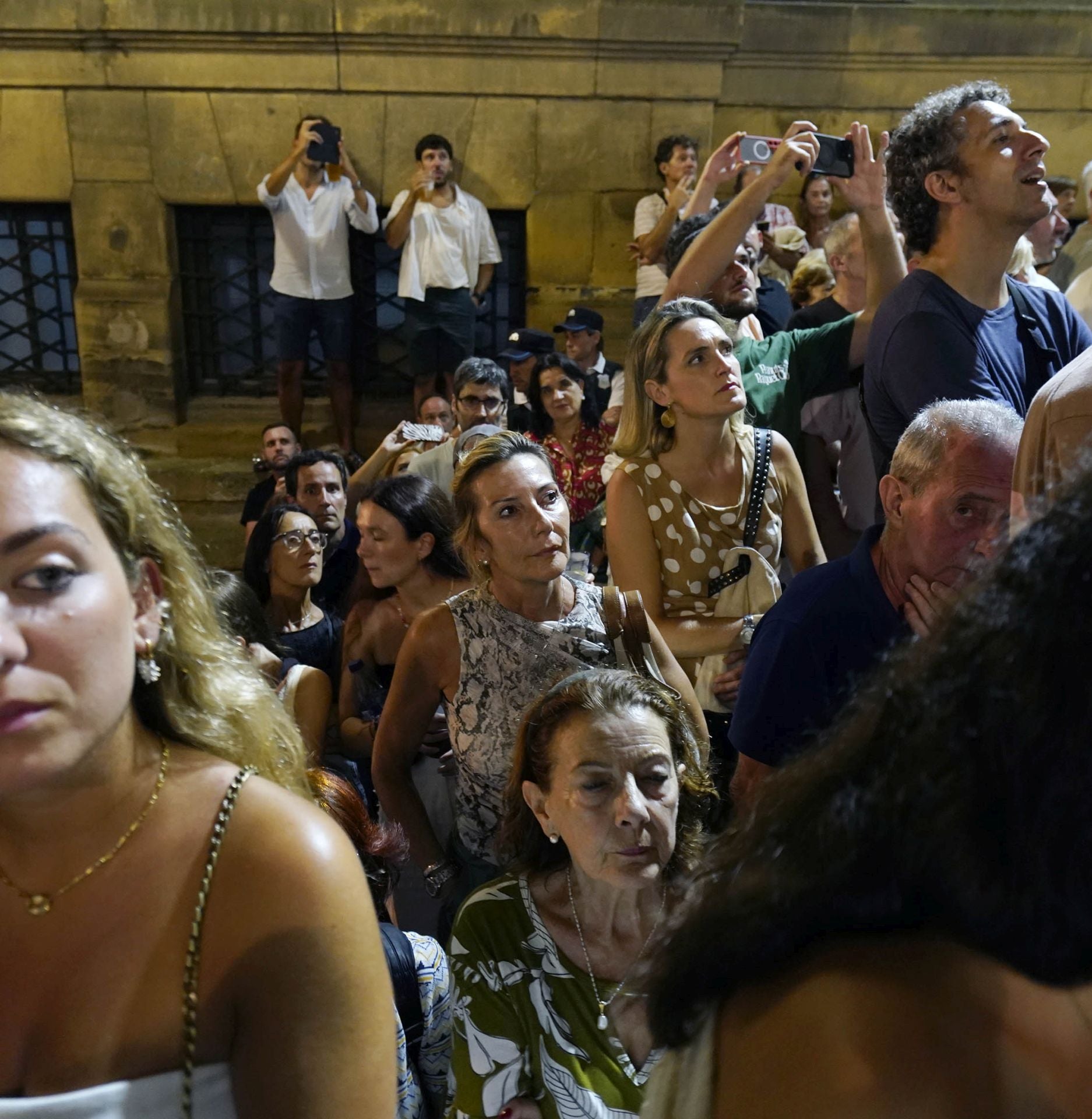 Multitudinario Festara