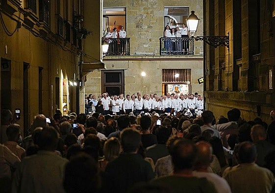 Multitudinario Festara