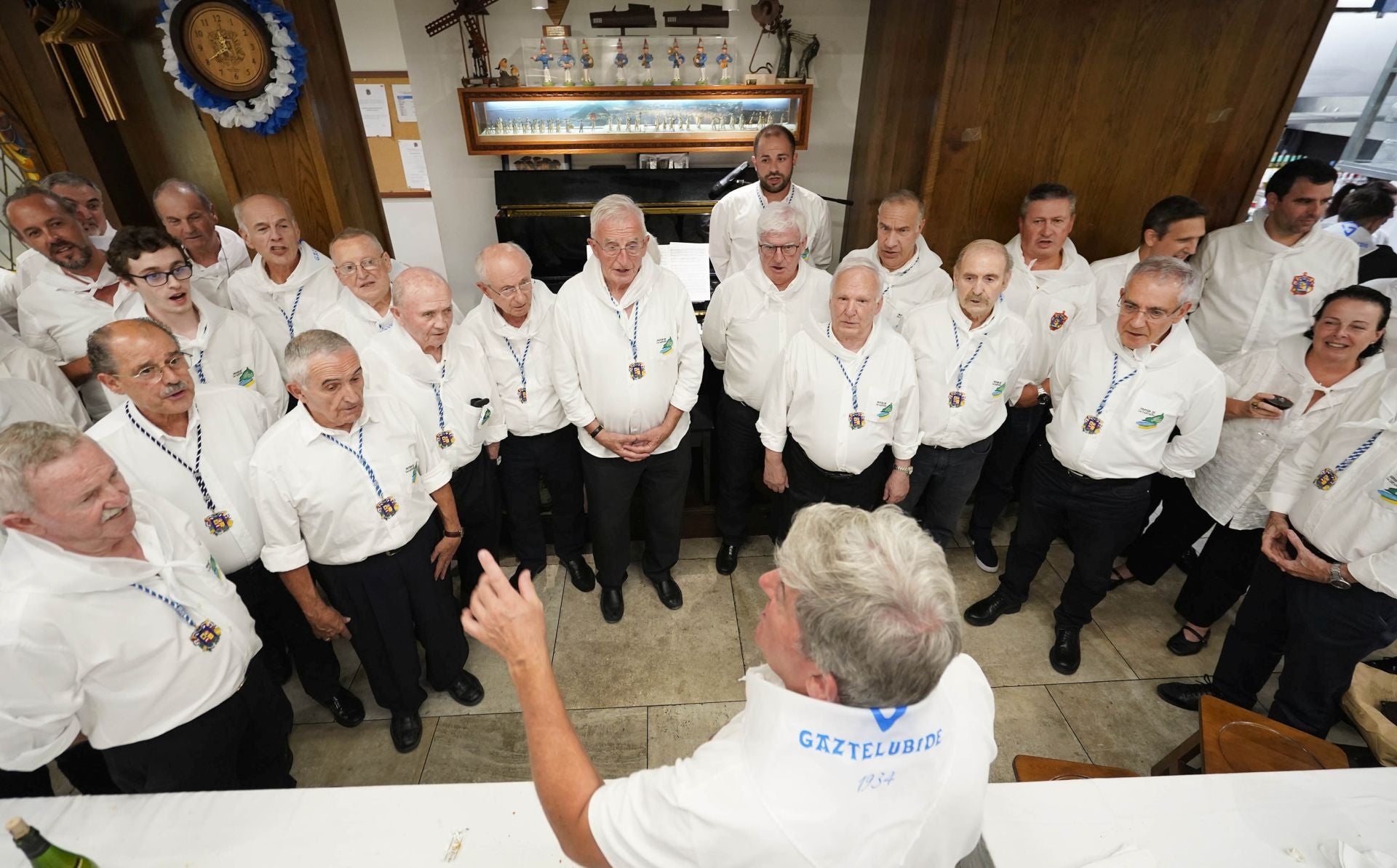 Multitudinario Festara