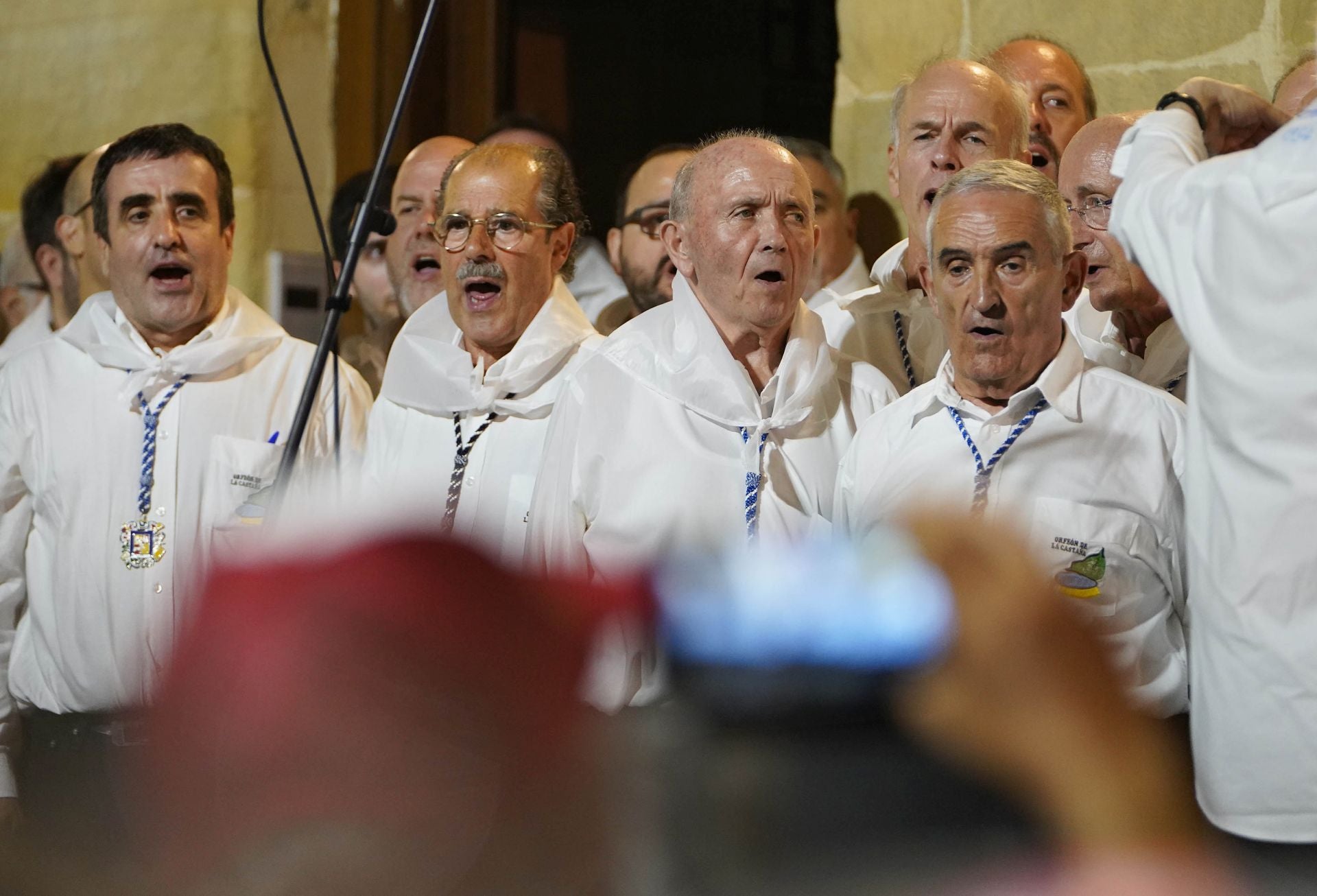 Multitudinario Festara