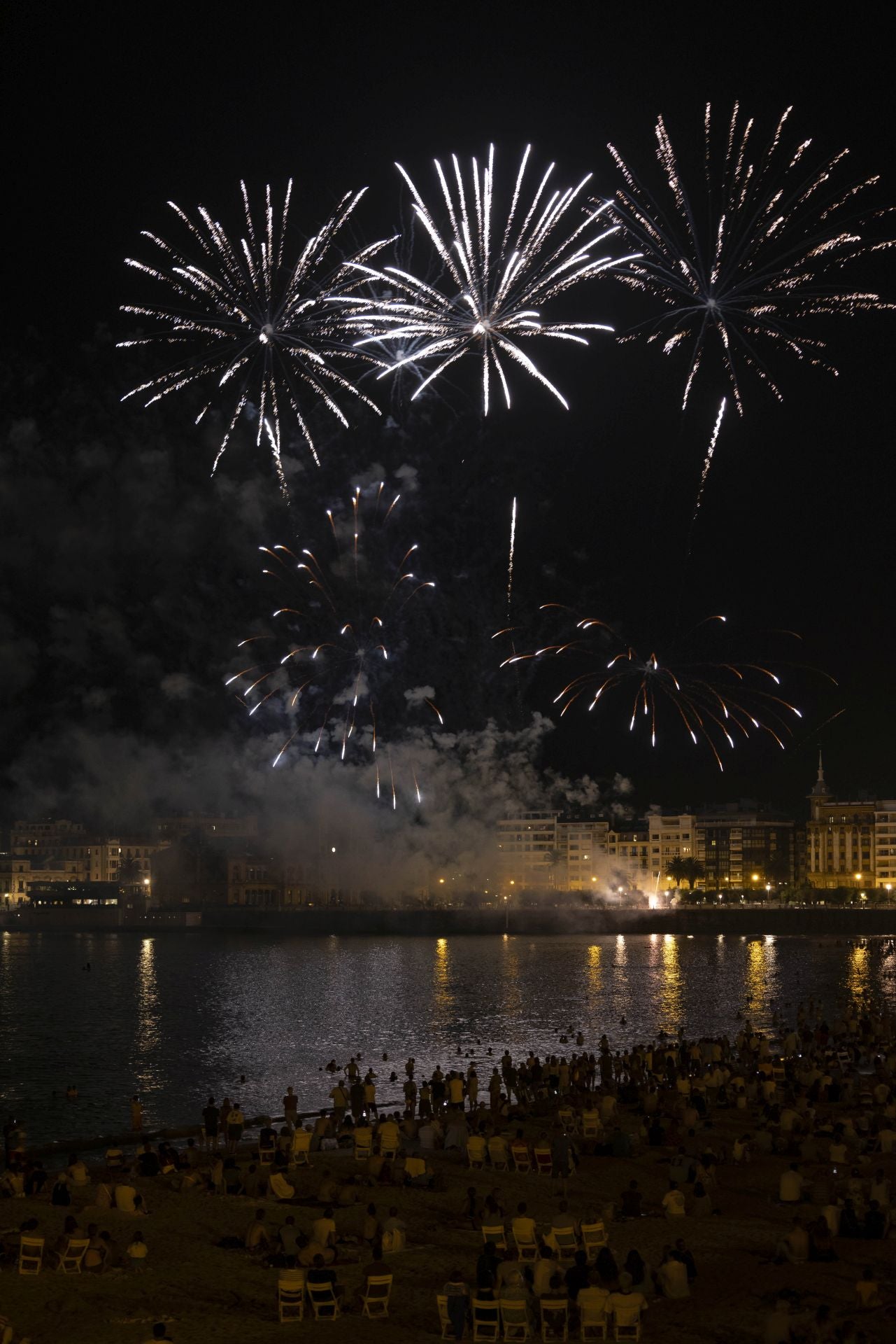 Pirotecnia Valenciana, maestría en el diseño de espectáculos llenos de ritmo, color y tradición