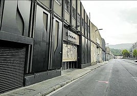 Exterior de la discoteca donde se produjo de madrugada la riña tumultuaria