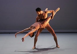 El Malandain Ballet Biarritz representando 'Las estaciones'.